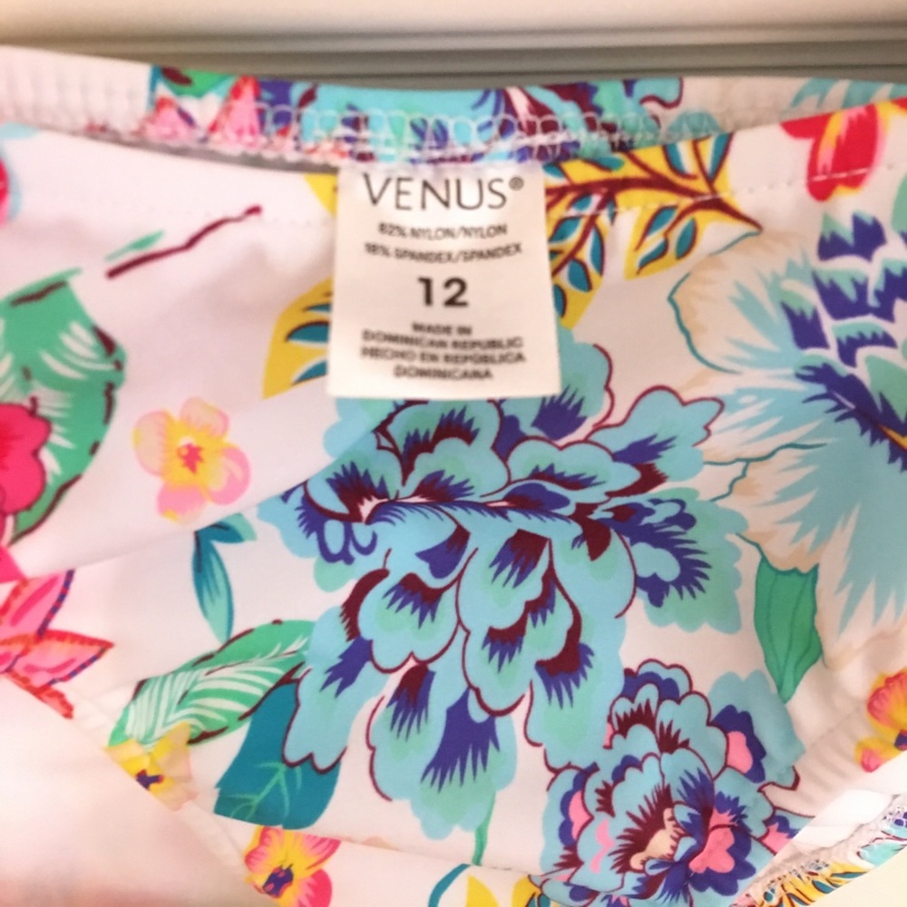 New Venus swimwear bandeau bikini - Picture 2 of 7